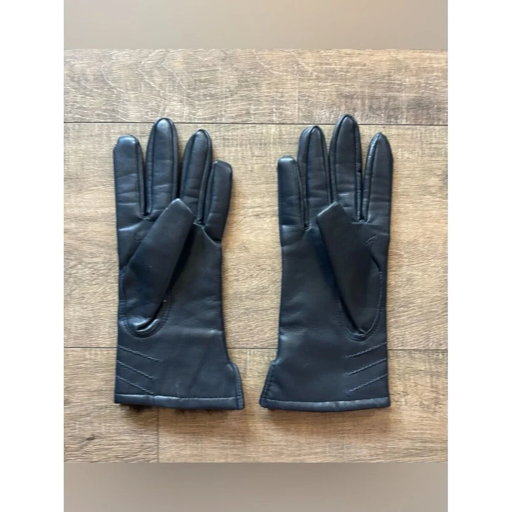 Vintage Montgomery Ward women’s dark navy blue gloves with rabbit fur cuffs